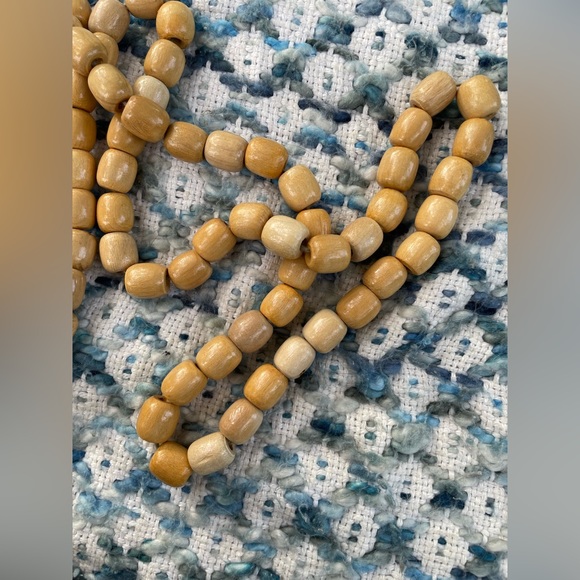 Garland Beads - Picture 3 of 5